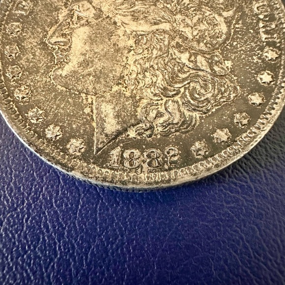 1882 Morgan Silver Dollar | 90% Silver | Heavily Worn | 26.5g - Picture 3 of 7